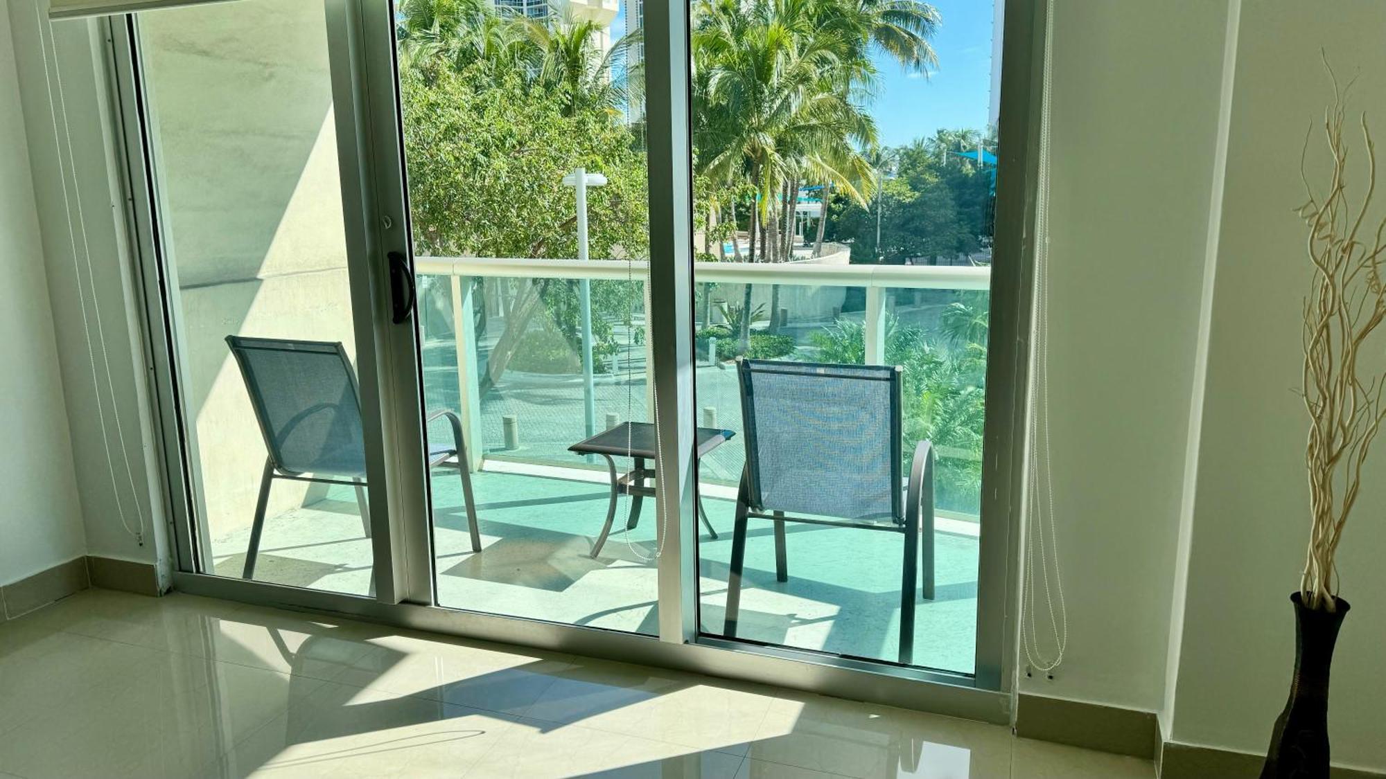Sunny Isles, Beach Life! Parking Included Miami Beach Exterior foto